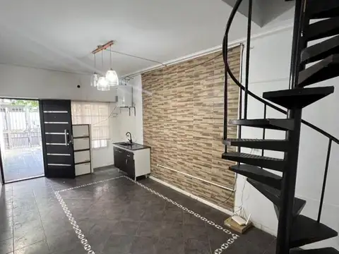 Departamento PH en alquiler en Chilavert!