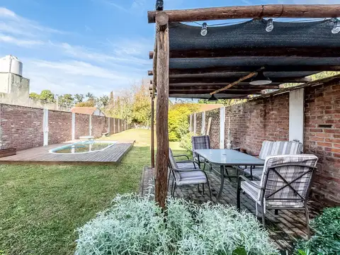 Casa en Venta en San Antonio De Padua, USD 230.000