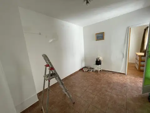 Depto dos amb, con hermosa luz natural, a mts Av. Rivadavia 