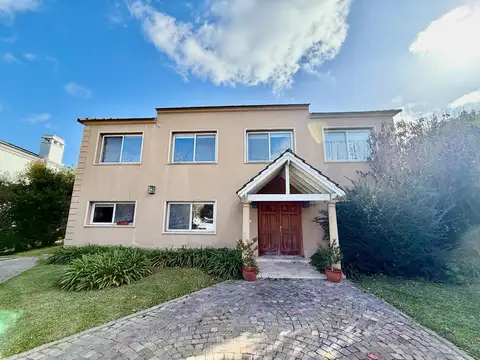 CASA EN VENTA: Ayres del Pilar - 1066m² de terreno y 270m² cubiertos 6 Ambientes