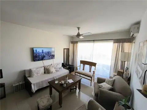 Departamento en Alquiler en San Isidro Vias / Rolon, $ 1.050.000