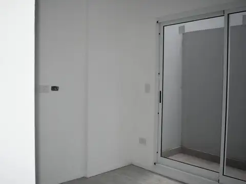 Venta de Monoambiente en San Cristóbal a estrenar con patio