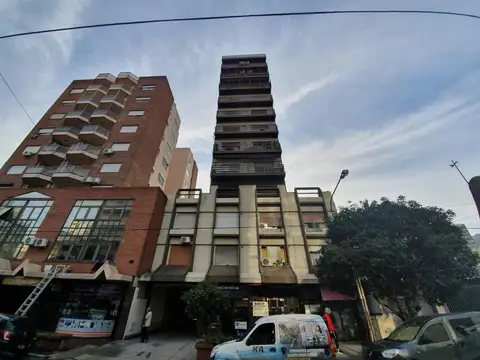 COCHERA CUBIERTA CENTRO DE VILLA BALLESTER