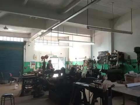 Galpon en Alquiler 9  mts Frente