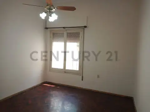 JUAN DEL CAMPILLO 800, Piso 0