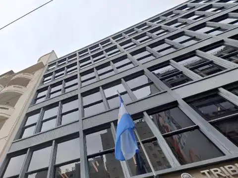 Alsina e/ Defensa y Bolívar