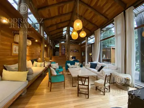 Casa 6 ambientes con 4 baños