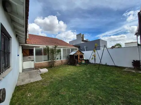 Casa en  Piran y Constitución – Zona residencial