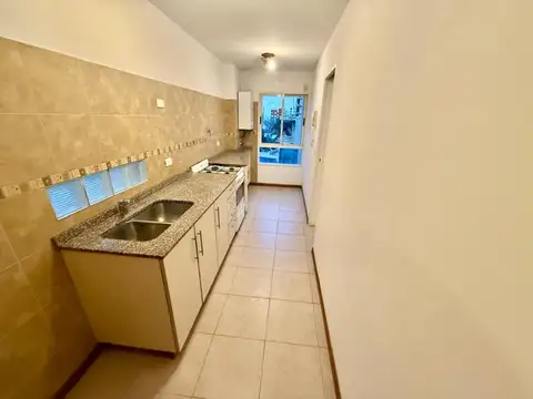 Departamento en Alquiler en Villa Ballester, $ 560.000