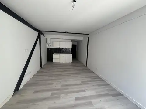 Venta departamento de un ambiente con patio a estrenar en Boedo