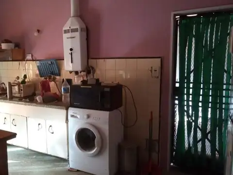 John F. Kennedy 3700