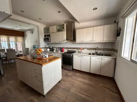 Casa en Venta en Martinez, USD 290.000