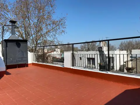Departamento PH 2 ambientes con TERRAZA PROPIA con PARRILLA FINANCIACION Liniers