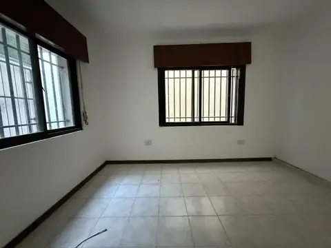 Depto Tipo Casa en Venta de 5 dormitorios