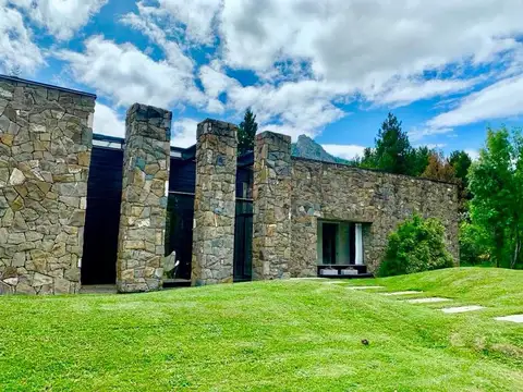 Casa 5 ambiente en Arelauquen G&CC - La Rinconada