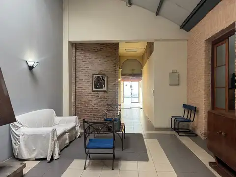 Alquilo amplia oficina en pleno centro