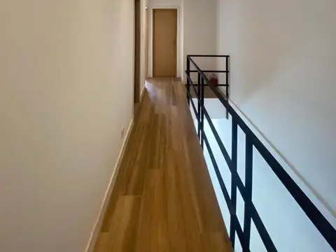 Depto Tipo Casa 4 ambientes con 2 baños