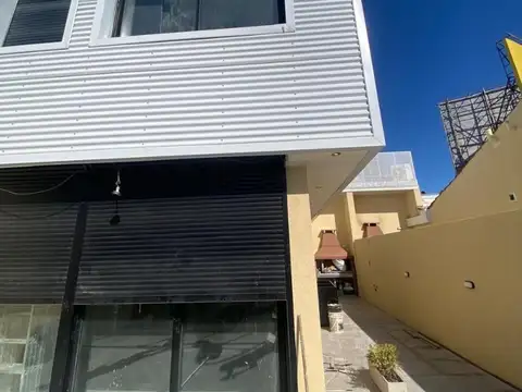 Depto Tipo Casa en Alquiler de 3 dormitorios