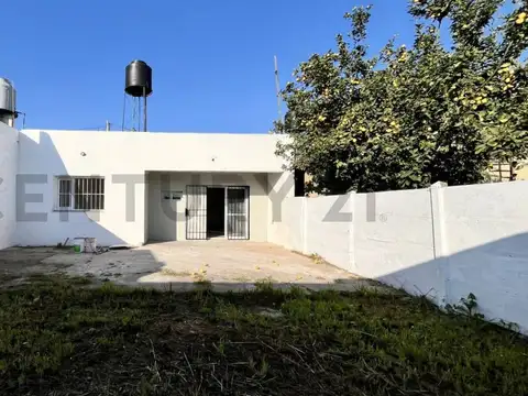 Casa 3 ambientes con 1 baño
