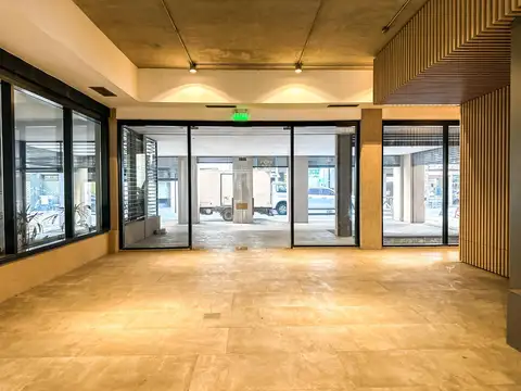 Oficina en Venta con 25 cocheras