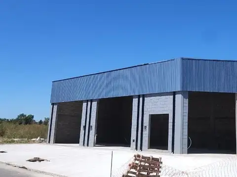 Locales a Estrenar en zona de mucha circulacion Belen de ESCOBAR