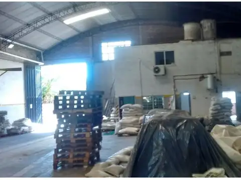 Galpón 1000m2 s/Lote 40x100 con Maquinarias y Silos para Cerealeras