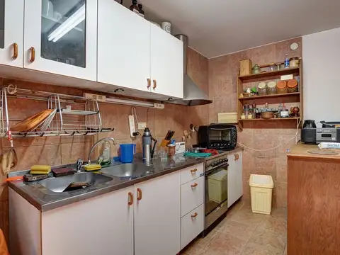 Casa 6 ambientes con 4 baños