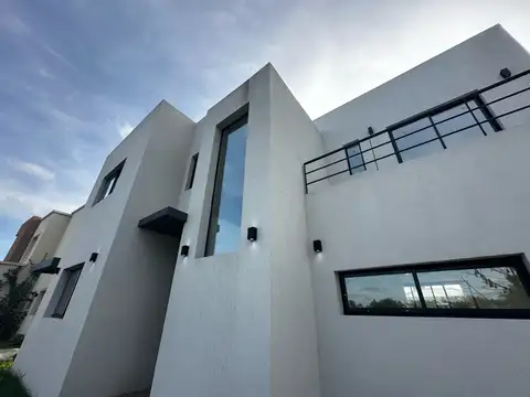 Casa con Pileta Pilar del este |vCO Propiedades 0