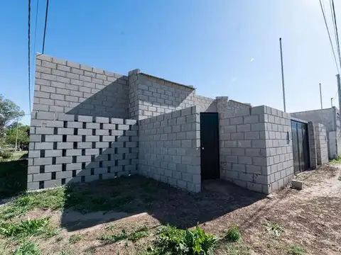 Saavedra e/ Azcoaga y José Valdez