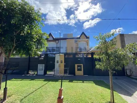 Casa PH en VENTA de 3 dormitorios Villa Elvira, La Plata