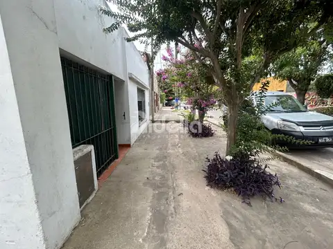 C.123 entre 67 y 68 1700