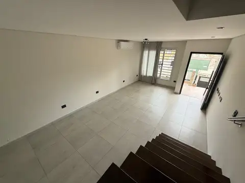 Depto Tipo Casa en Alquiler A Estrenar
