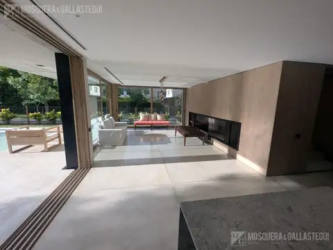 Casa 6 ambientes con 3 baños