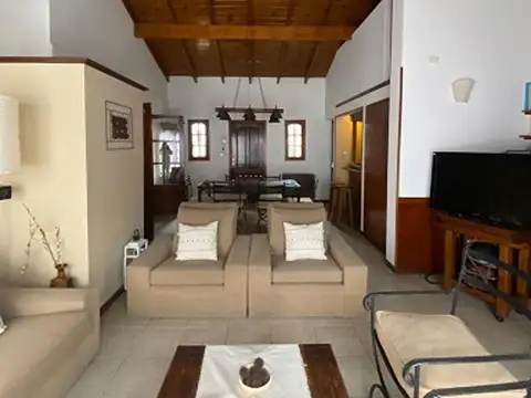 Casa en Venta en City Bell, USD 220.000