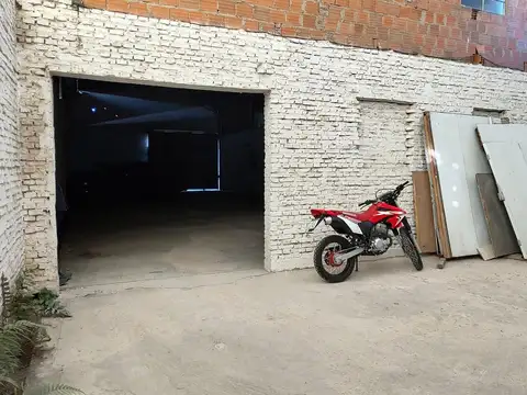 Andrés Del Pino 700