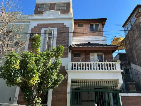 Casa 5 ambientes - Liniers
