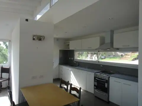 Casa 4 ambientes con 3 baños