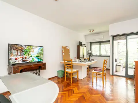 Av S M Del Carril 2124 , Piso 2