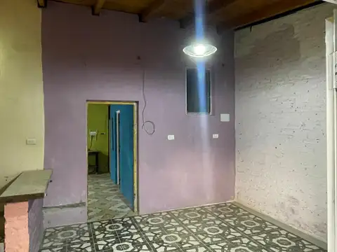 Depto Tipo Casa en Alquiler en Rosario, $ 300.000