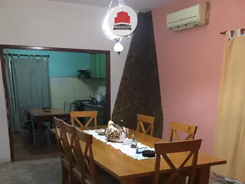 Casa en Venta con 1 cochera