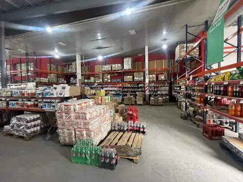 Local | Av. Pres. Arturo U. Illia al 3800