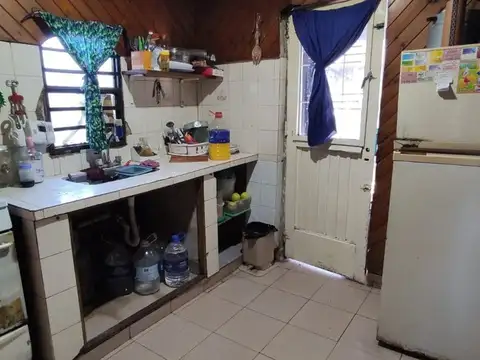 VENTA CASA 3 AMBIENTES A REFACCIONAR EN W. MORRIS