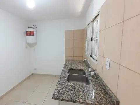 Depto Tipo Casa en Venta 8 años