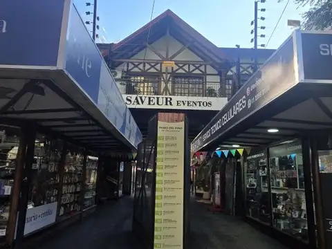 VENTA LOCAL, en CASEROS CENTRO S/ AV. URQUIZA