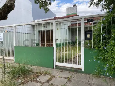 CALLE 13 BIS E/ 517 Y 518 | CASA 3 DORMITORIOS EN VENTA | RINGUELET - LA PLATA