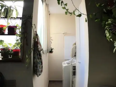 3 AMBIENTES LUMINOSO-BAJAS EXPENSAS-PERMUTA PH-DUPLEX-CASA-