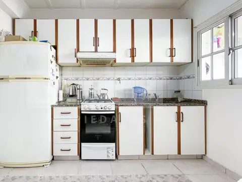 Depto Tipo Casa en Venta con 1 cocheras