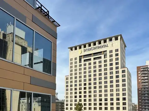 Oficina en Alquiler con 25 cocheras