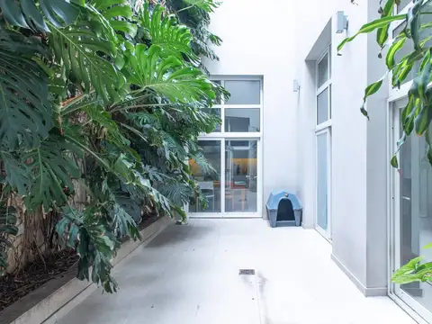 Agüero entre Charcas y Mansilla