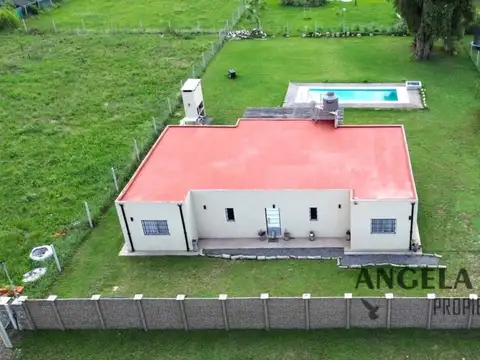 13 De Julio. Parada Robles.